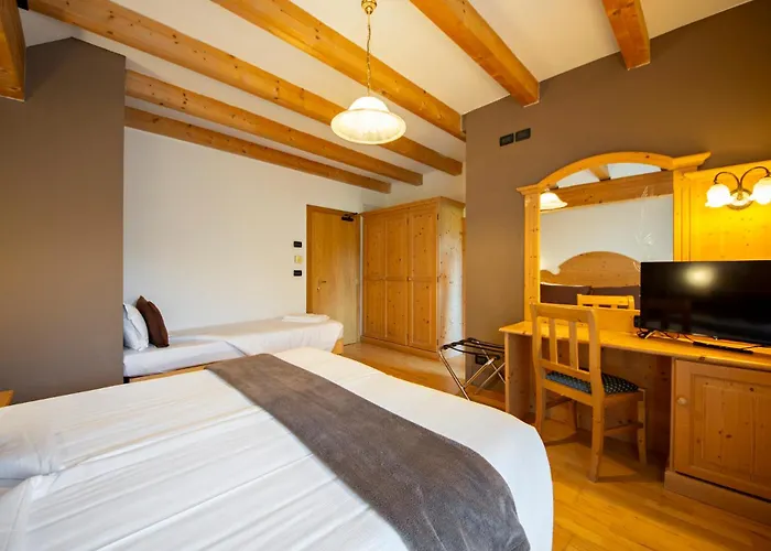 Flos Hotel